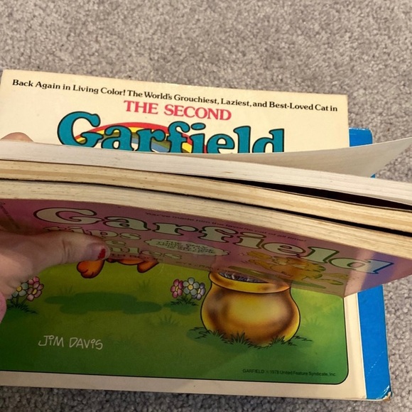 Garfield Comic Books - Picture 8 of 9